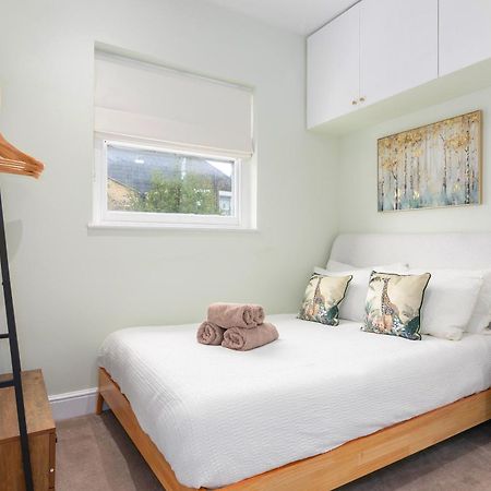 Apartamento Cosy Flat 5 Min From Holland Park Station! Londres Exterior foto
