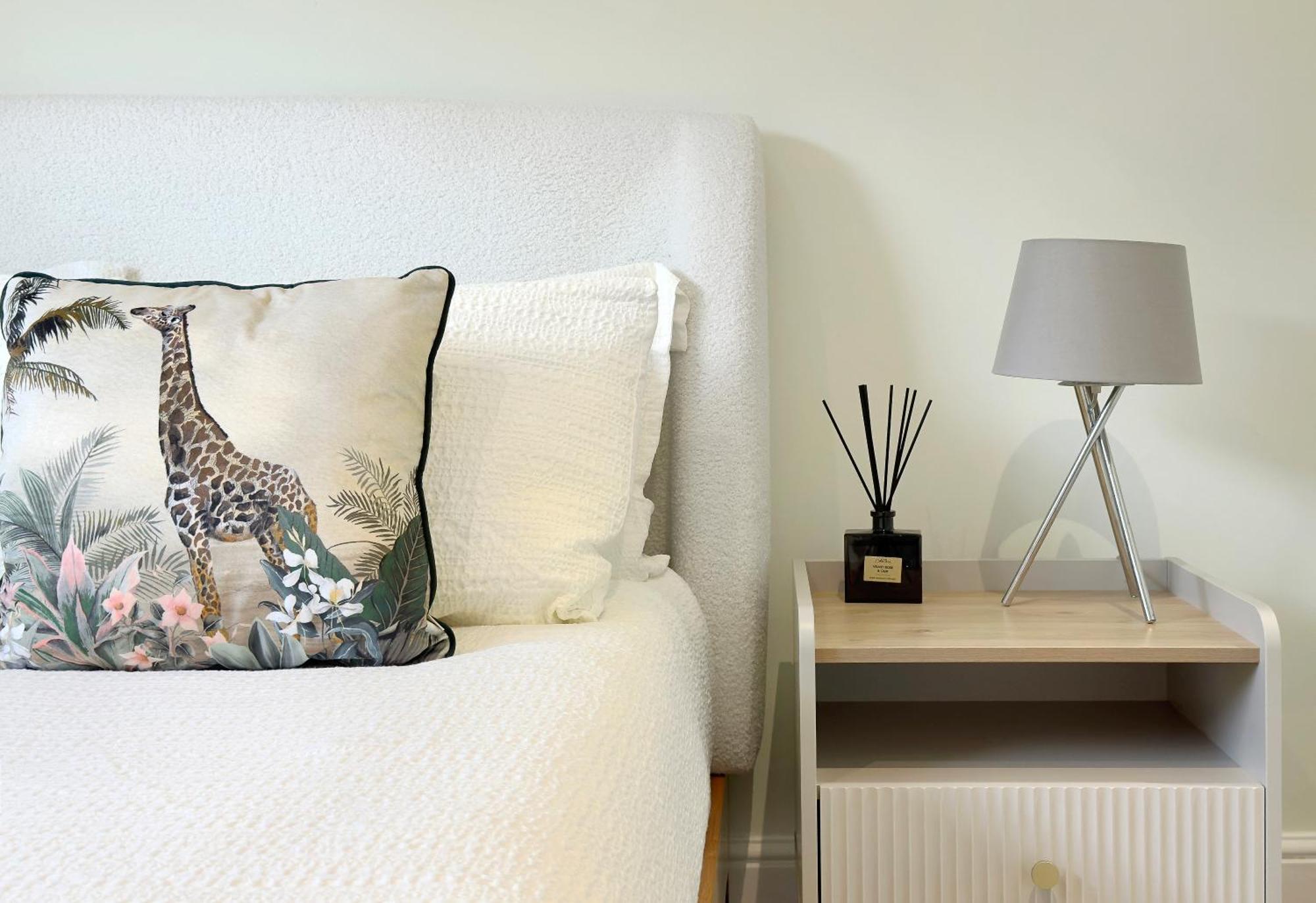 Apartamento Cosy Flat 5 Min From Holland Park Station! Londres Exterior foto