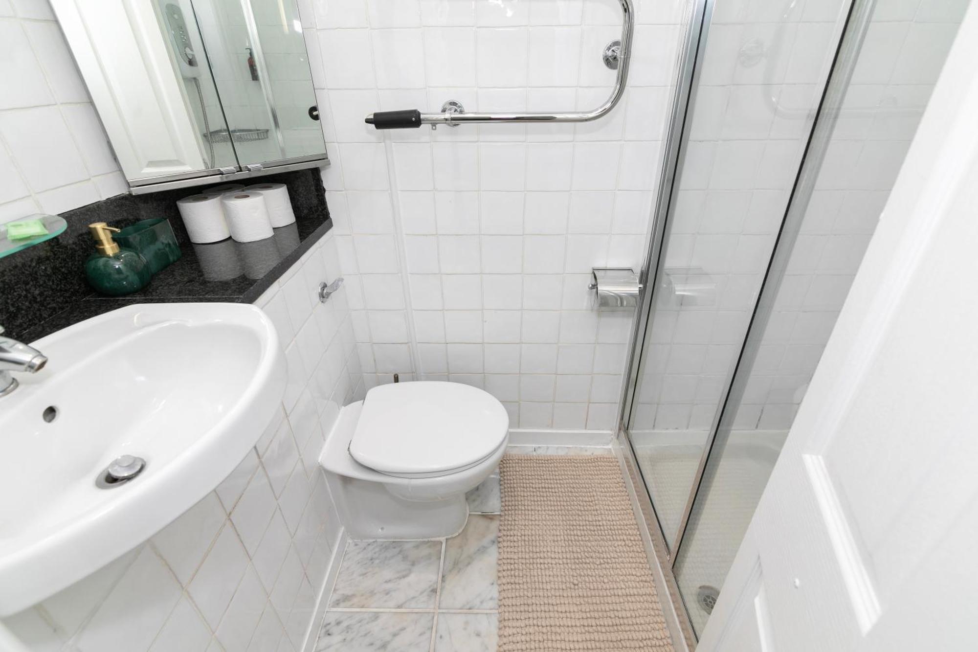 Apartamento Cosy Flat 5 Min From Holland Park Station! Londres Exterior foto